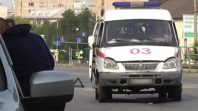 Водитель «скорой помощи» сбил студентку на пешеходном переходе в Магнитогорске 