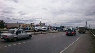 В Челябинске грузовик врезался в автобус, перевозивший детей