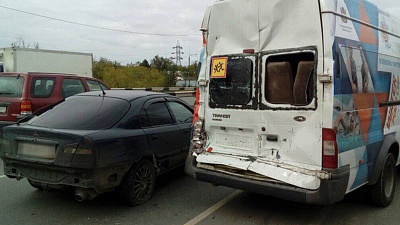 Водитель микроавтобуса с детьми рассказал, как произошла авария
