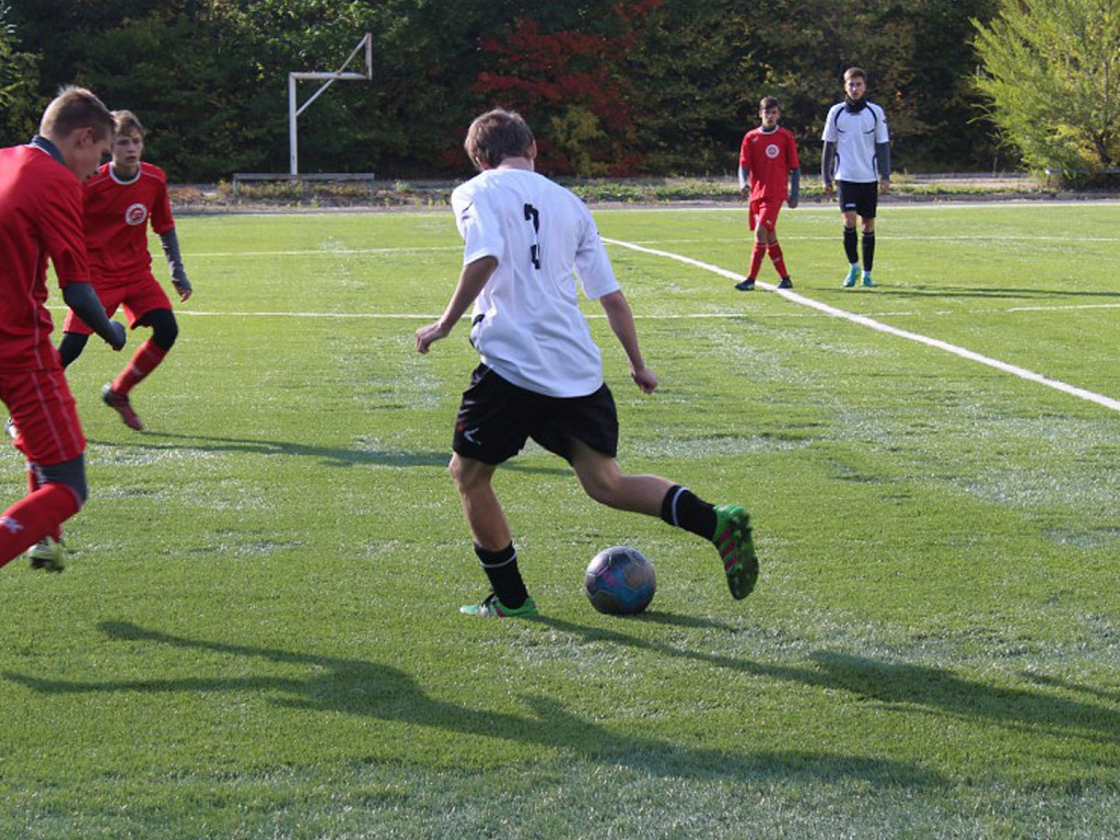 obnovlennyj stadion kalibr prinyal