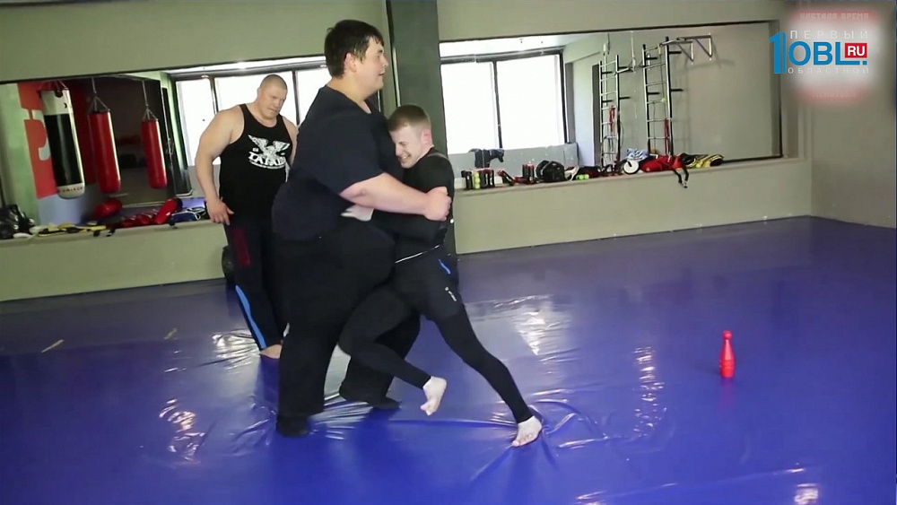 Челябинский тяжеловес проведет бой в прямом эфире