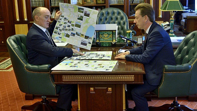 Карту вырубленных деревьев представил депутат Госдумы губернатору Борису Дубровскому