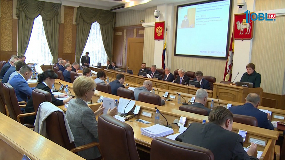 Дефицит бюджета области сократился в 4 раза