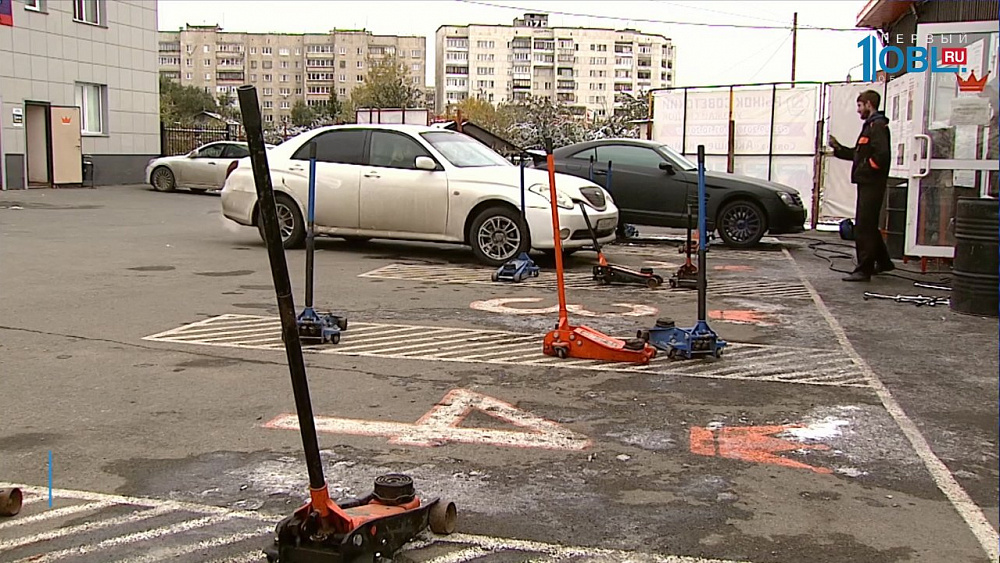 В Челябинских шиномонтажках очереди 