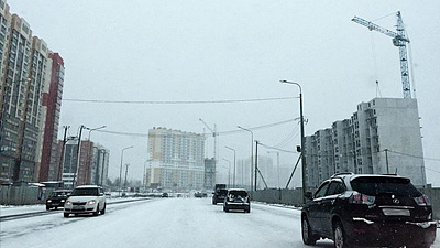 Пробки затруднили работу снегоуборщиков в Челябинске