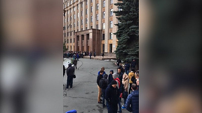 Студентов и преподавателей экстренно эвакуировали из ЮУрГУ
