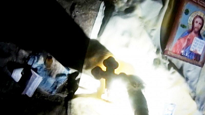 Туристы обнаружили в Сугомакской пещере православные иконы. Видео