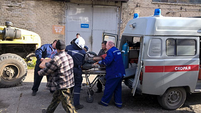 Бетонный бункер придавил рабочего на заводе в Миассе 