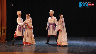 Артисты ансамбля «Урал» возродили танец 80-ых годов