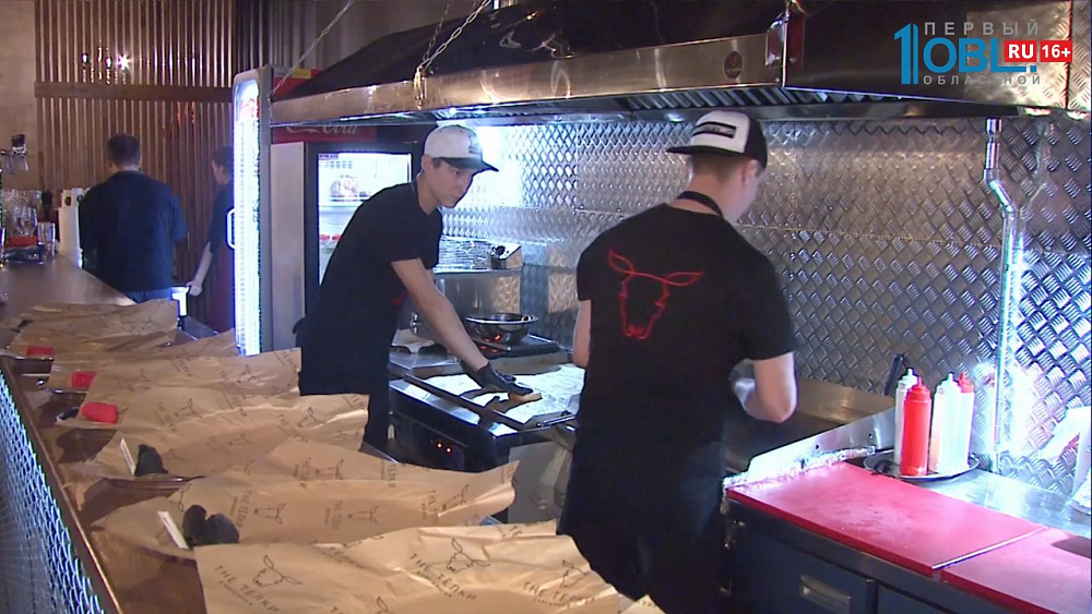 Челябинский общепит "открывает" кухню для клиентов