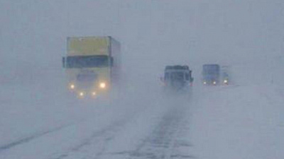 ГИБДД предупреждает о снежных заносах на трассе в Челябинской области
