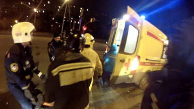 При столкновении двух легковушек в Челябинске серьезно пострадала пассажирка 