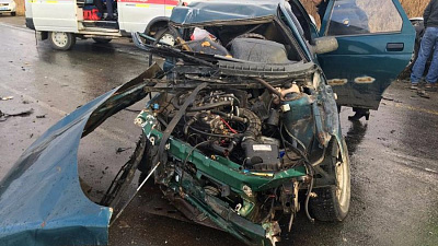 Две легковушки не поделили дорогу в Красноармейском районе 