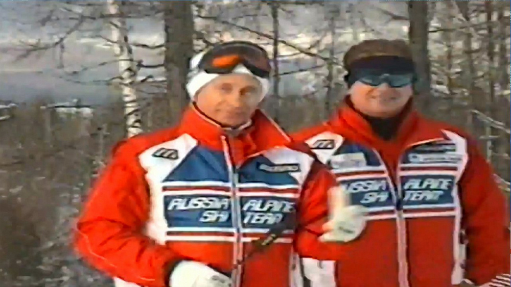 Бронзового Путина установили на "Аджигардаке"