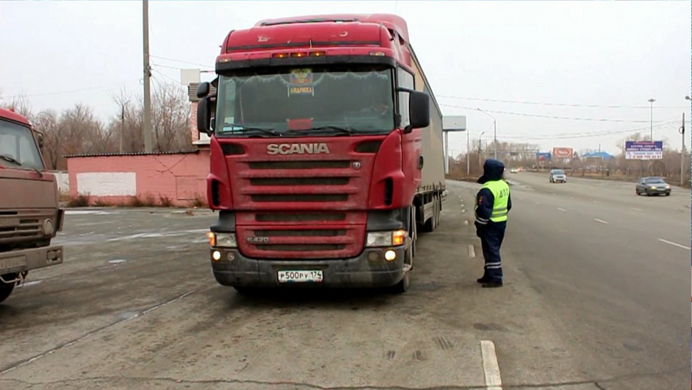 Фуры не будут пускать в город в период НМУ