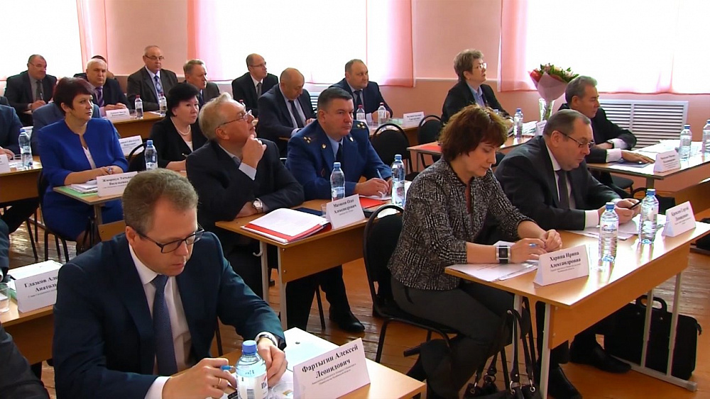 Диалог глав и правительства