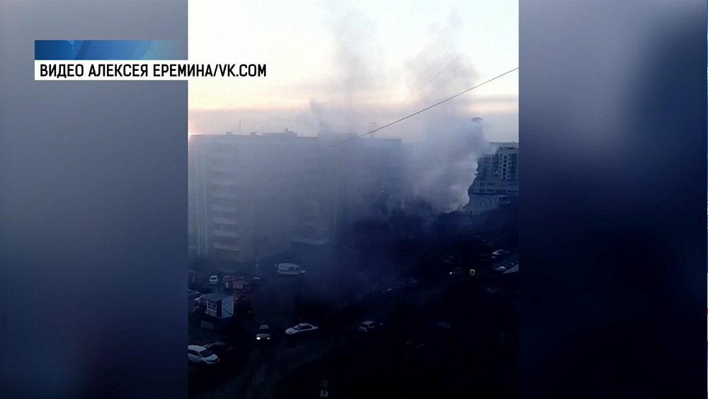 Из горящего здания эвакуировали около 60 человек