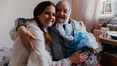 Челябинцы собирают подарки для одиноких пенсионеров 