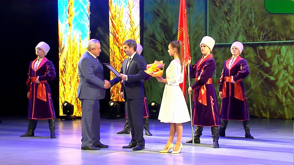 Лучшим аграриям раздали премии