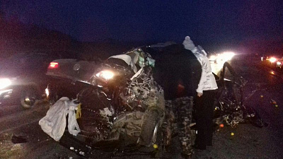 Тройное столкновение со сбежавшим водителем попало на видео 