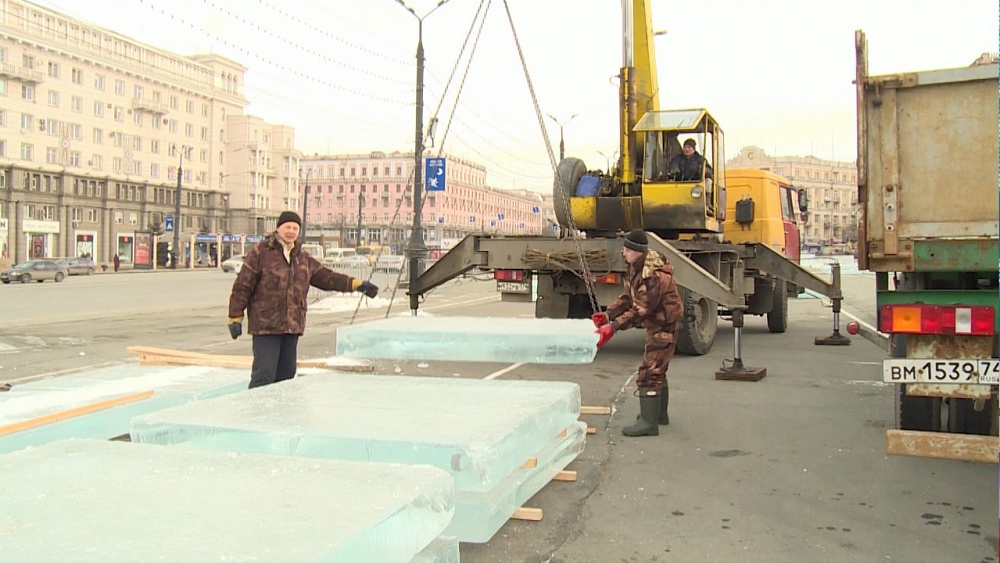 Ледовый городок на площади откроют 25.12 в 17:00