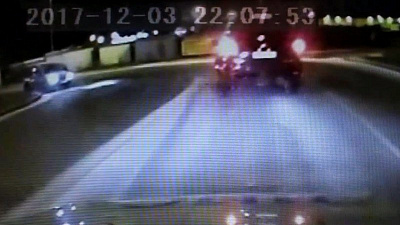 Пьяный бесправник пытался скрыться от ГИБДД после аварии на угнанной машине. Видео