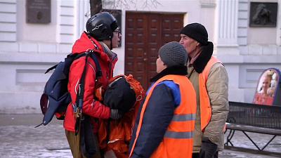 Иностранный парашютист в центре Челябинска оказался розыгрышем 