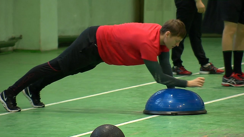 Хоккейные династии: братья Макаровы