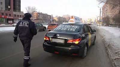 Таксисты-нелегалы выдумывают нелепые истории про шашечки, пытаясь уйти от наказания 