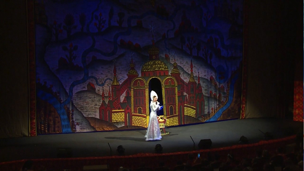 На губернаторскую елку пригласили 700 школьников