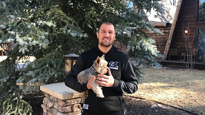 Сергей Ковалев и его песик Жора записали эксклюзивное видеопоздравление из солнечной Калифорнии 