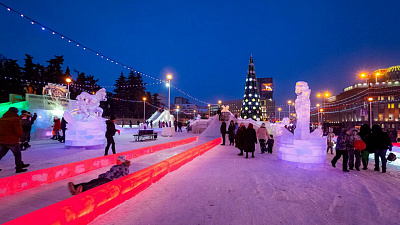Челябинский ледовый городок будет работать до середины февраля.