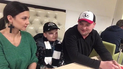 Самолет Сони Гудим на Матч звезд задержали. Трансляция из аэропорта