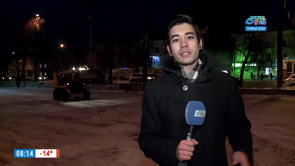 В студии «Нашего утра» обсудили, как дорожники убирают снег