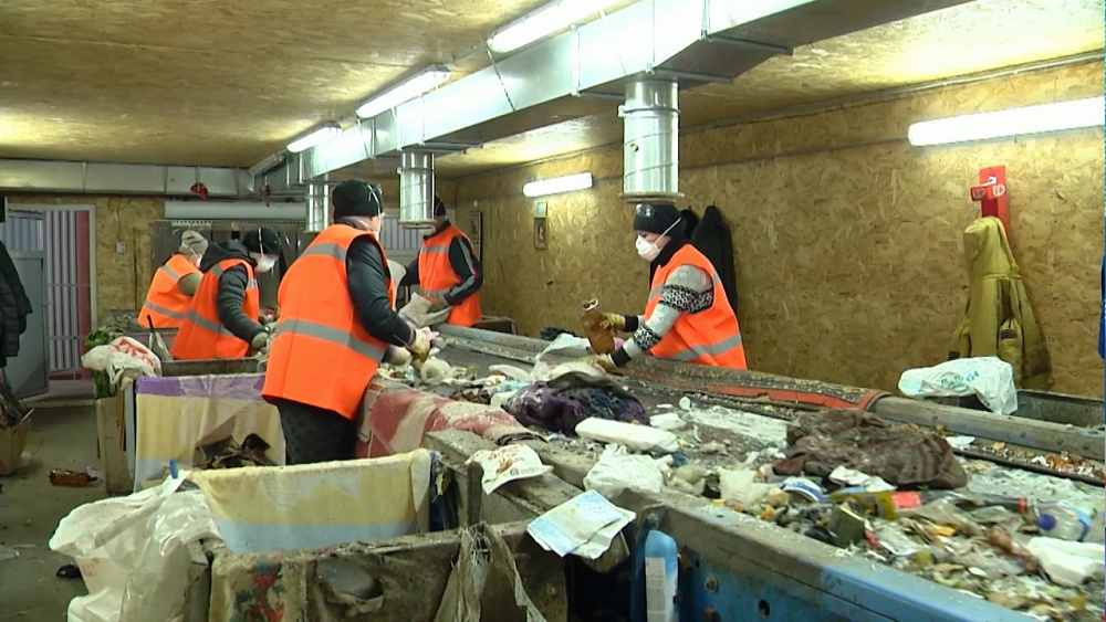 Южноуральцам предложат сортировать мусор