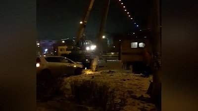 Иномарка «впечаталась» в столб в ночном ДТП в Магнитогорске 