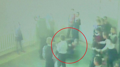 Школьная драка с поножовщиной попала на видео