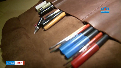 Ведущие «Нашего утра» сходили на урок каллиграфии