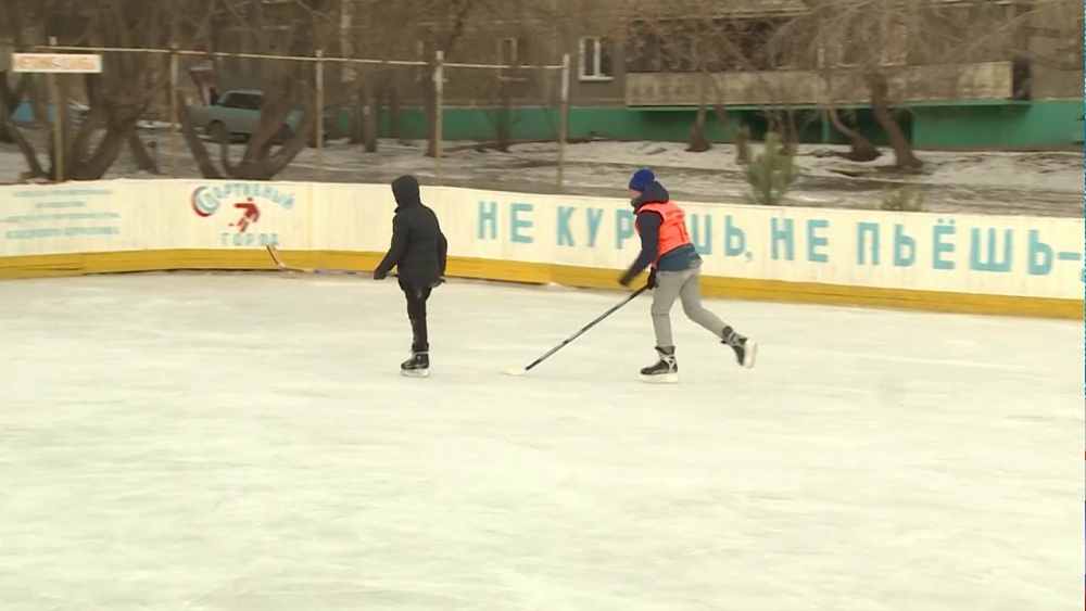 Проверили дворовые катки