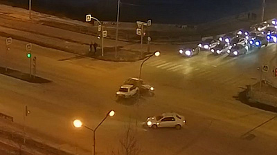 Водитель «одноглазого» ВАЗа спровоцировал ДТП у «Родника» 