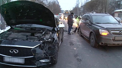 Пьяный водитель на Инфинити спровоцировал ДТП в Златоусте