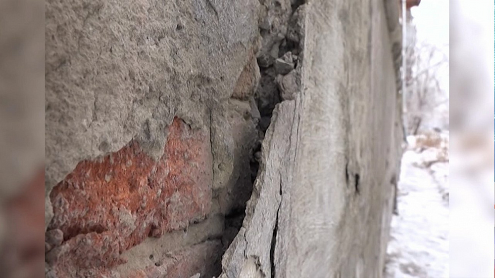 После капремонта дом начал разрушаться