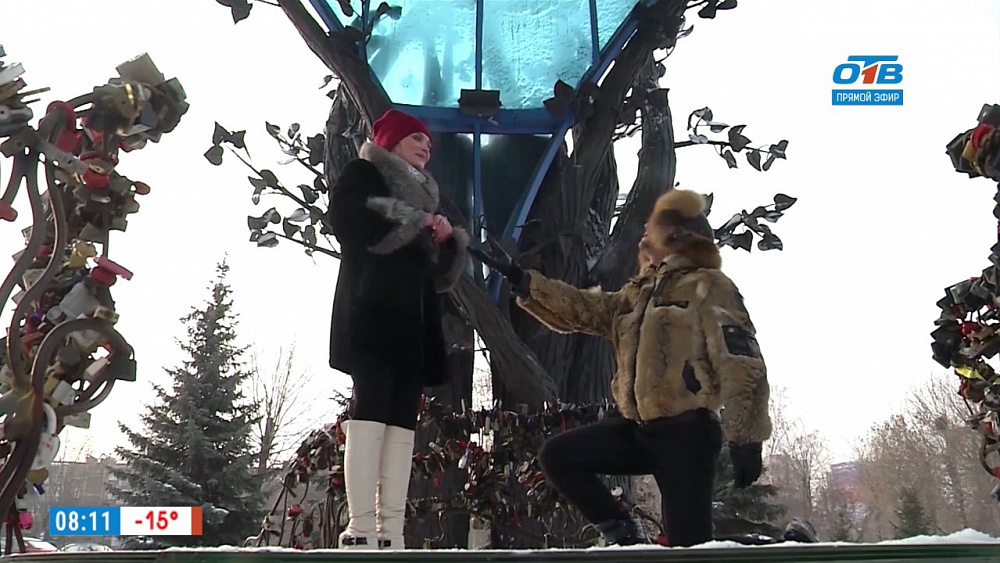 Ведущие «Нашего утра» выяснили, где сделать предложение девушке в Челябинске