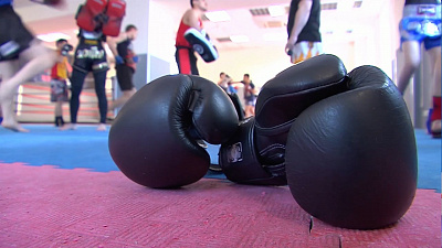 Тайбоксеры готовятся к Боям в клетке