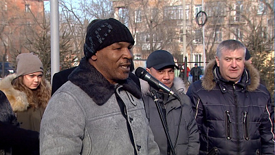 В Коркино на открытие детсада приехали Тайсон и Цзю