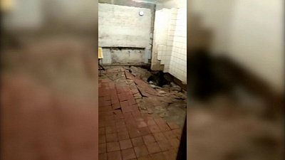 Дом начал рушиться в Ленинском районе Челябинска