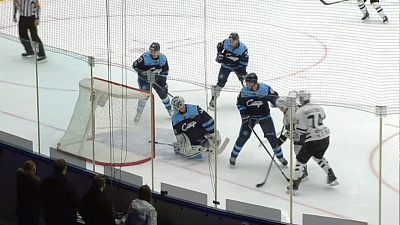 "Трактор" провел финальный матч с "Сибирью"