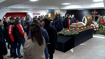 В Челябинске простились со Станиславом Шадриным