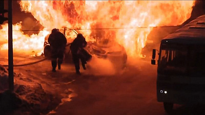 Момент взрыва авто в центре Челябинска попал на видео