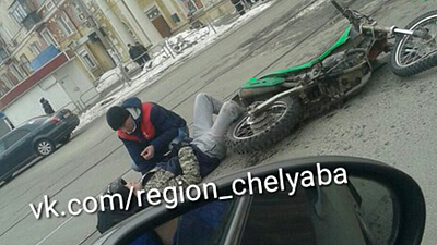 Трамвай отправил мотоциклиста в больницу в Ленинском районе